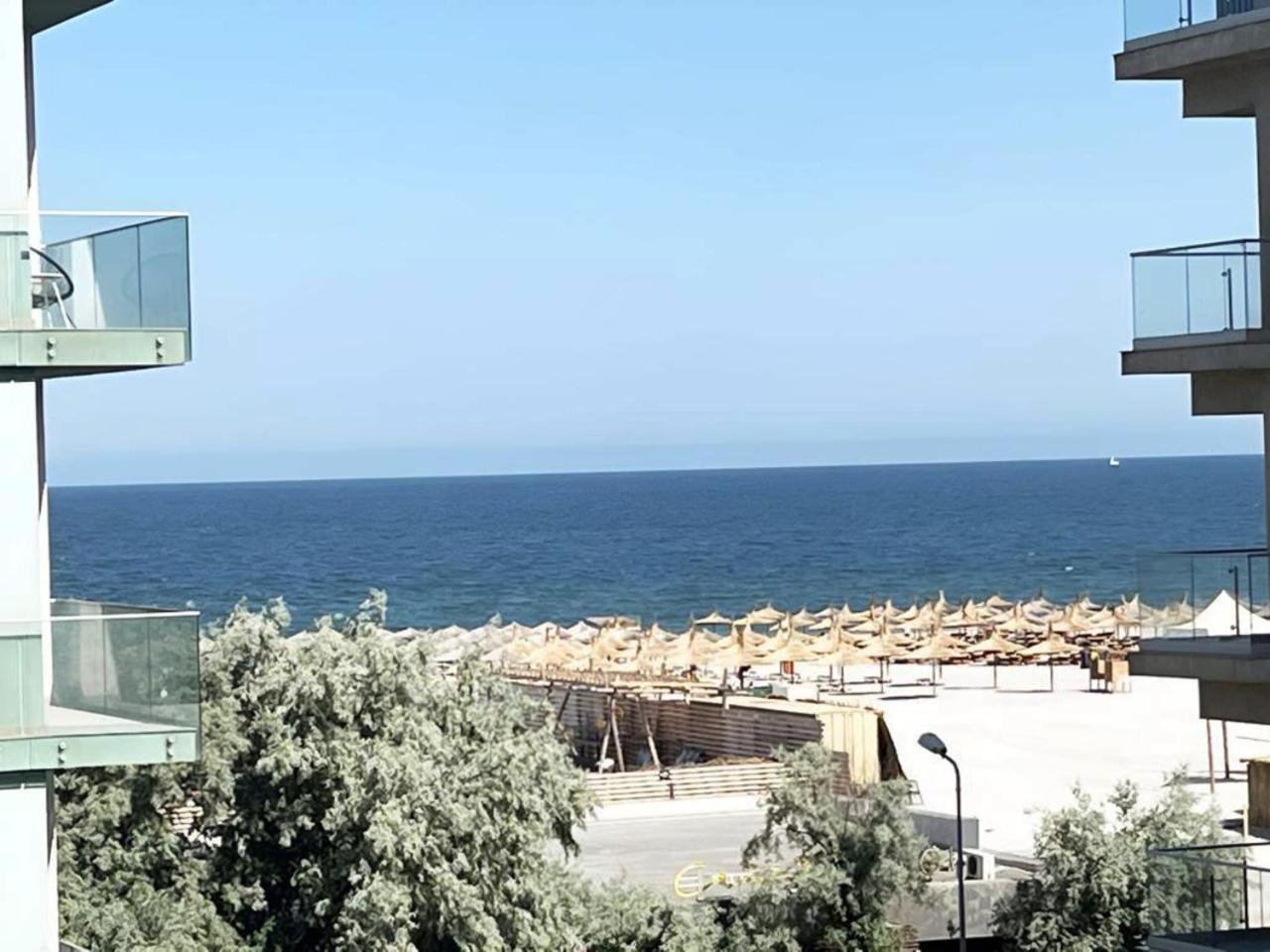 Apartament cu vedere la mare