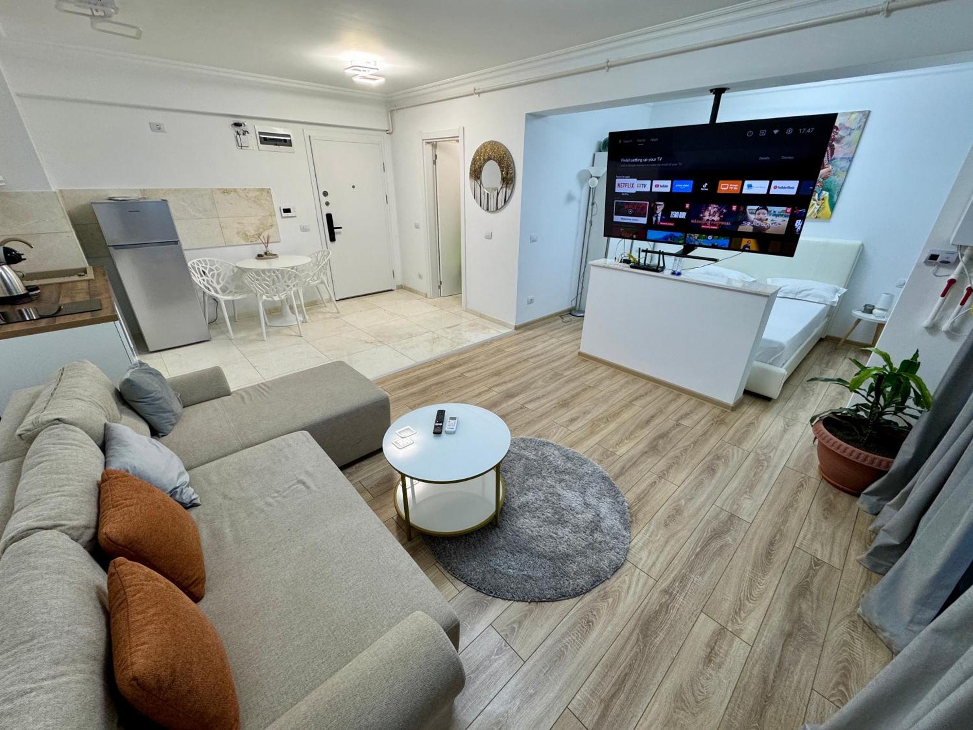 Studio cu vedere la mare