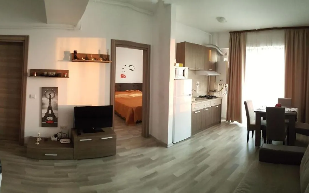 Summerland Beach&Sun Apartments-1