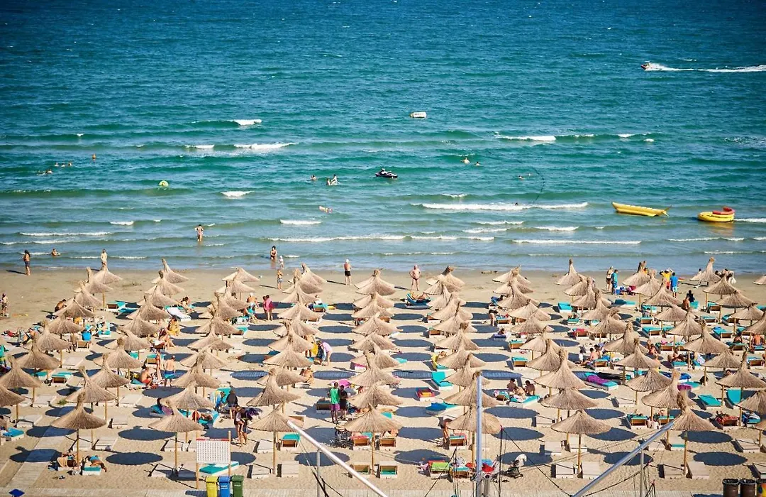 Cermar Apartment- Spa N Pool Beach Resort- Parking-1