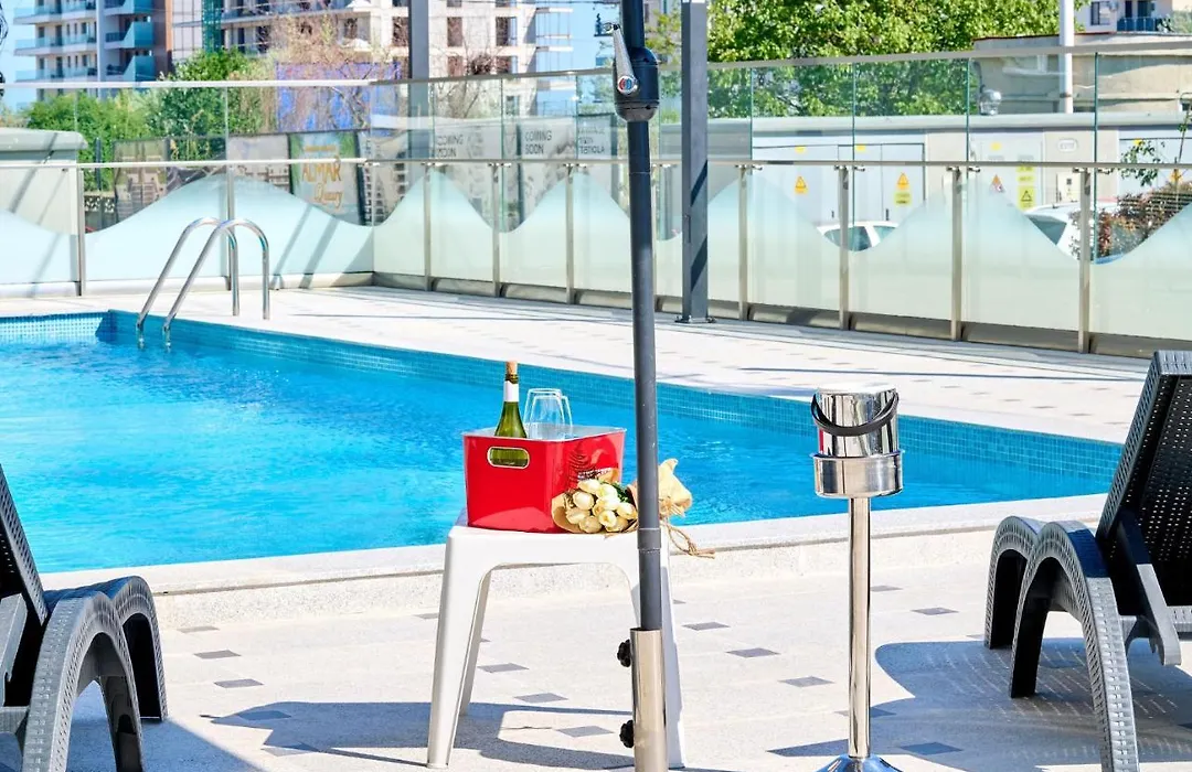 Turquoise Apartment Nord10 - Pool N Parking-1