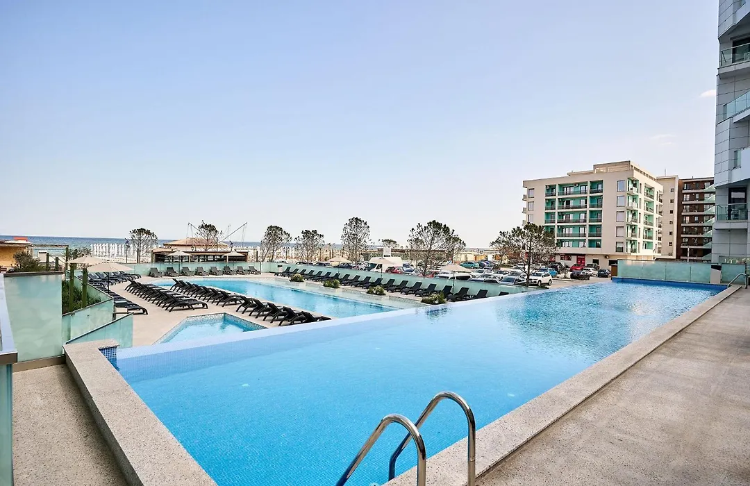 Sea-Esta Studio In Infinity Beach Resort-1