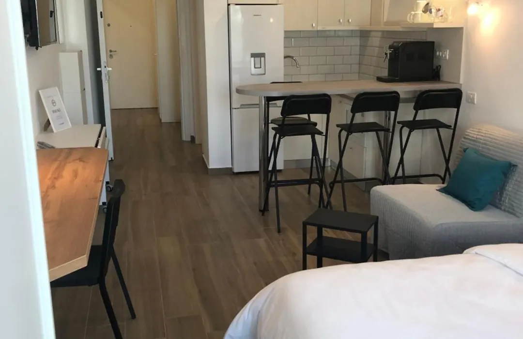 Mamaia's Minimalist Loft-1