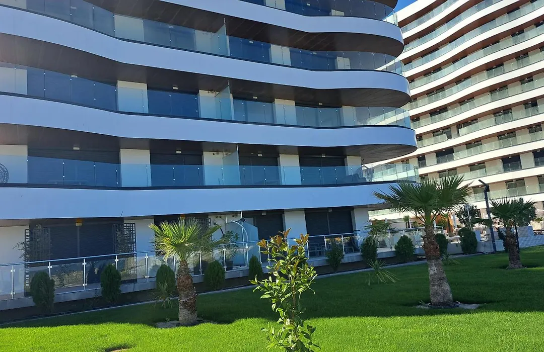 Mamaia Nord Studio la 10 m de plaja langa cluburi-1
