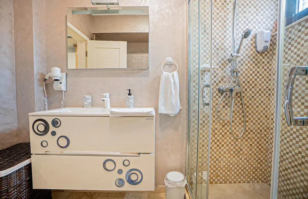 Sas 1 Luxury Apartments-1