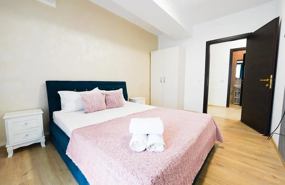 Aqua Summerland Apartments-1