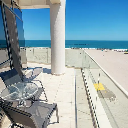 Riviera Residence Apartments-3