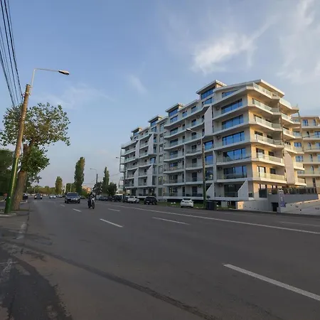 Red Luxury Apartment Lake On-3