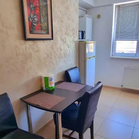Monaco Summerland Apartments-2
