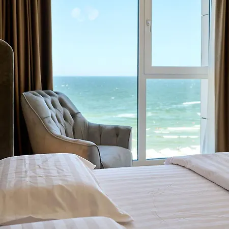 Beach Bliss Apartment In Infinity Beach Resort Parking-2