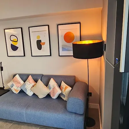 Sunset Lake Boutique Apartment-2