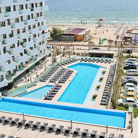 Nova Seaview Apartment In Infinity Beach Resort - Parking-3