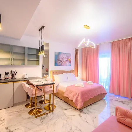 Foa Pink Studio-3