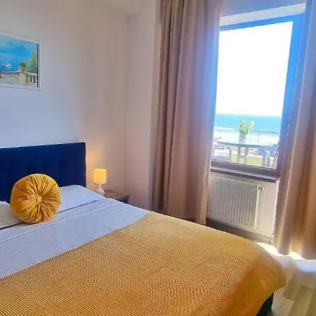 Mamaia Summerland-2