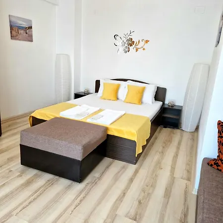 Studio Adina-2