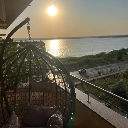 Zenstay Summerland Mamaia-2