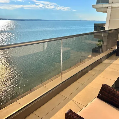 Lake Apartments Solid Mamaia-3