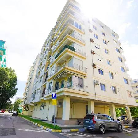 Aqua Summerland Apartments-3