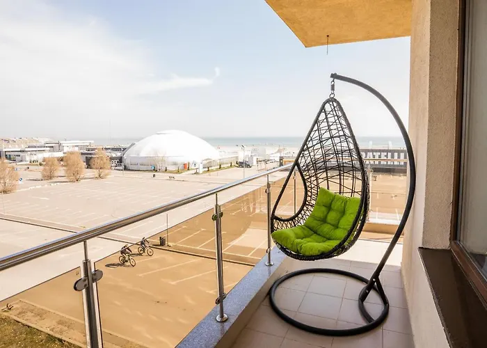 Summerland Sea-View Luxury Apartment Mamaia