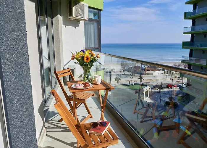 Glamour Sea View Family Apartments - Spa N Pools Resort Mamaia