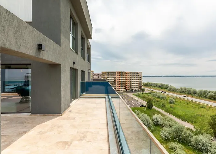 North Club Apartments II Mamaia