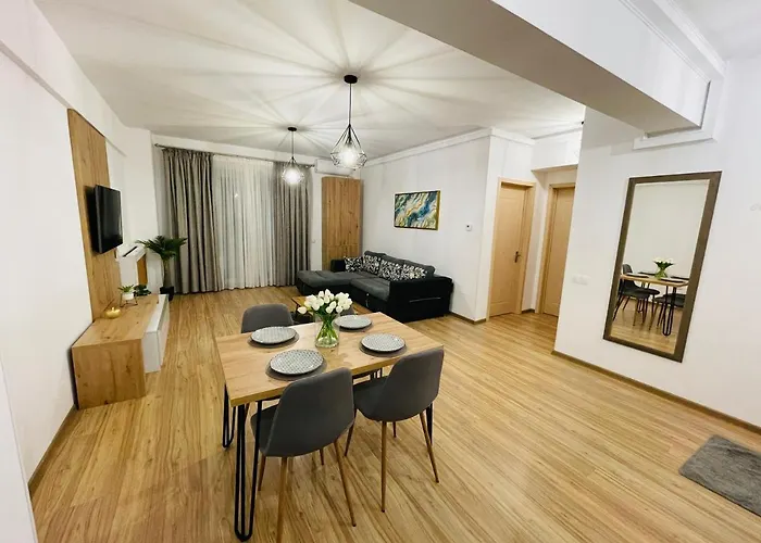 Royal Moonlight Apartment Mamaia