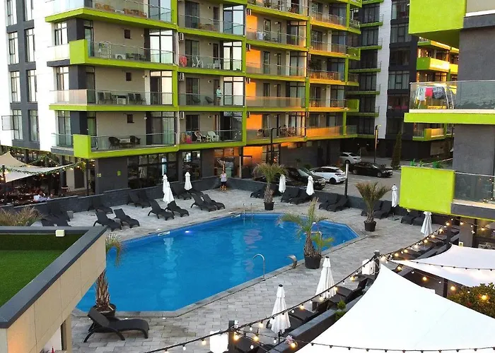 Seascape Apartment Spa N Pool Beach Resort Mamaia