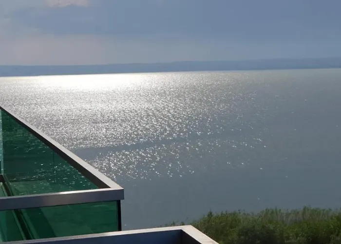 Sya Bell View Apartment Mamaia