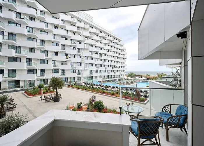 Star Apartment In Infinity Beach Resort - Parking Mamaia
