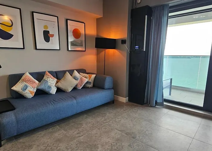 Sunset Lake Boutique Apartment Mamaia