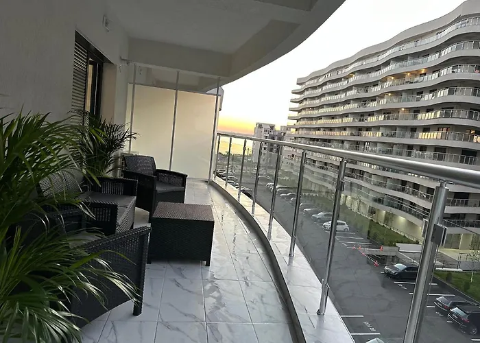 EER Beach Studios Mamaia
