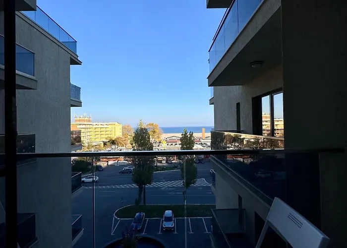 Lamera - Solid Butoaie Apartamente si studiouri cu parcare si vedere la lac si mare Mamaia