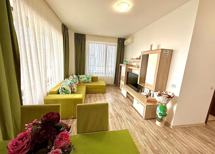Summerland Seaview Apartments Mamaia