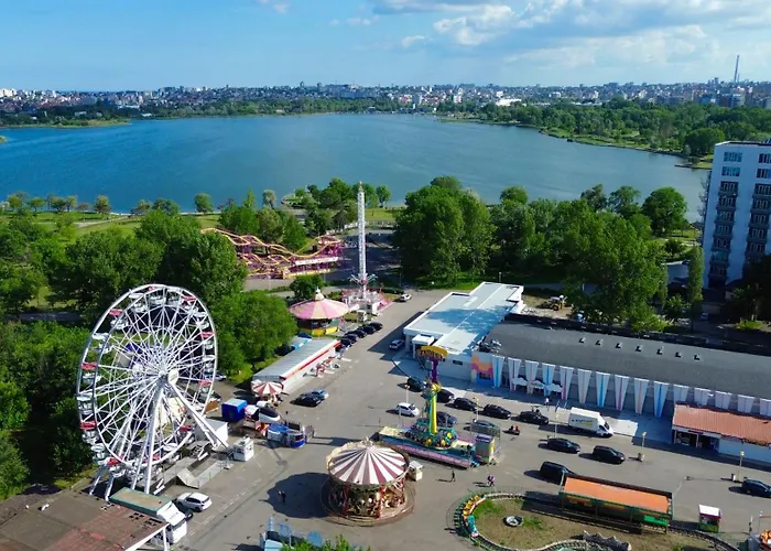 Coralia Luna Park Apartments Mamaia
