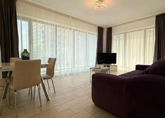 RoApart SunRise Apartamente cu 1 si 2 camere cu Vedere la Mare parcare 2 min de plaja Mamaia