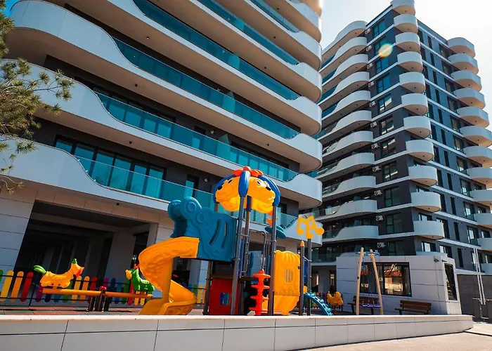 Yaya Apartments Pool And Spa By Alezzi Odyssey Mamaia