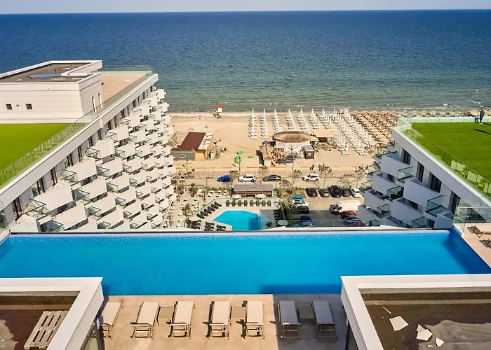 Soleil Anne Std In Infinity Pool & Spa Resort Mamaia