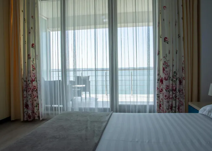 Lamera Residence Mamaia - Apartamente cu 1-2-3 camere cu acces si vedere la lac