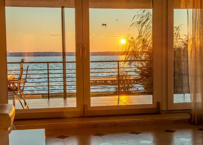 RoApart Riva Lake Studiouri si Apartamente 2-3 camere cu vedere lac -parcare privata Mamaia
