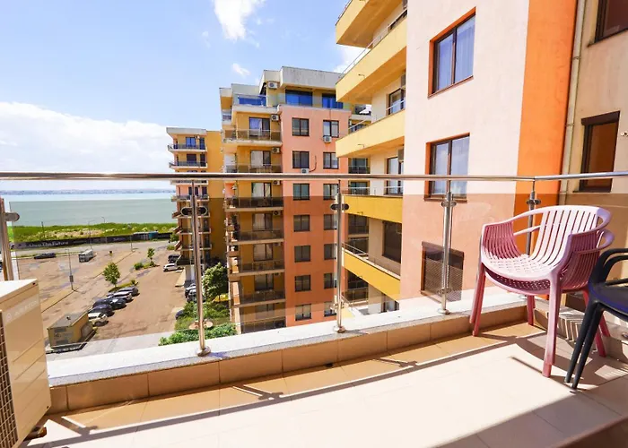 Aqua Summerland Apartments Mamaia