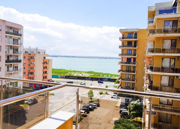 Aqua Summerland Apartments Mamaia