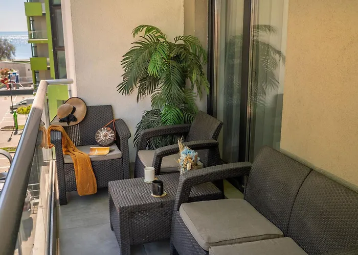 Sunset View Apartment- Spa Pools Resort Mamaia