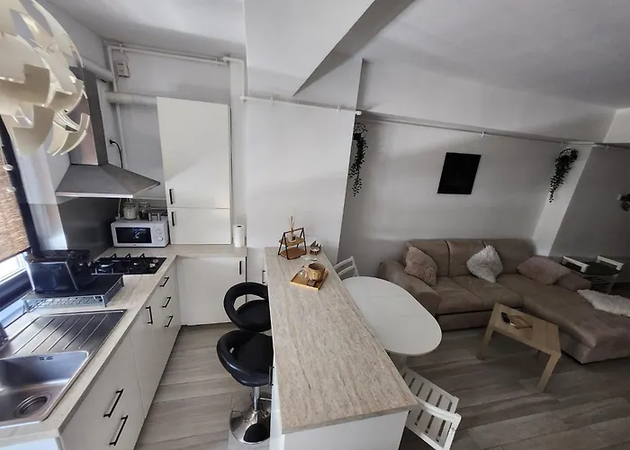 Apartment By The Lake With A View Mamaia